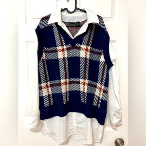 Collar attached sweater.
